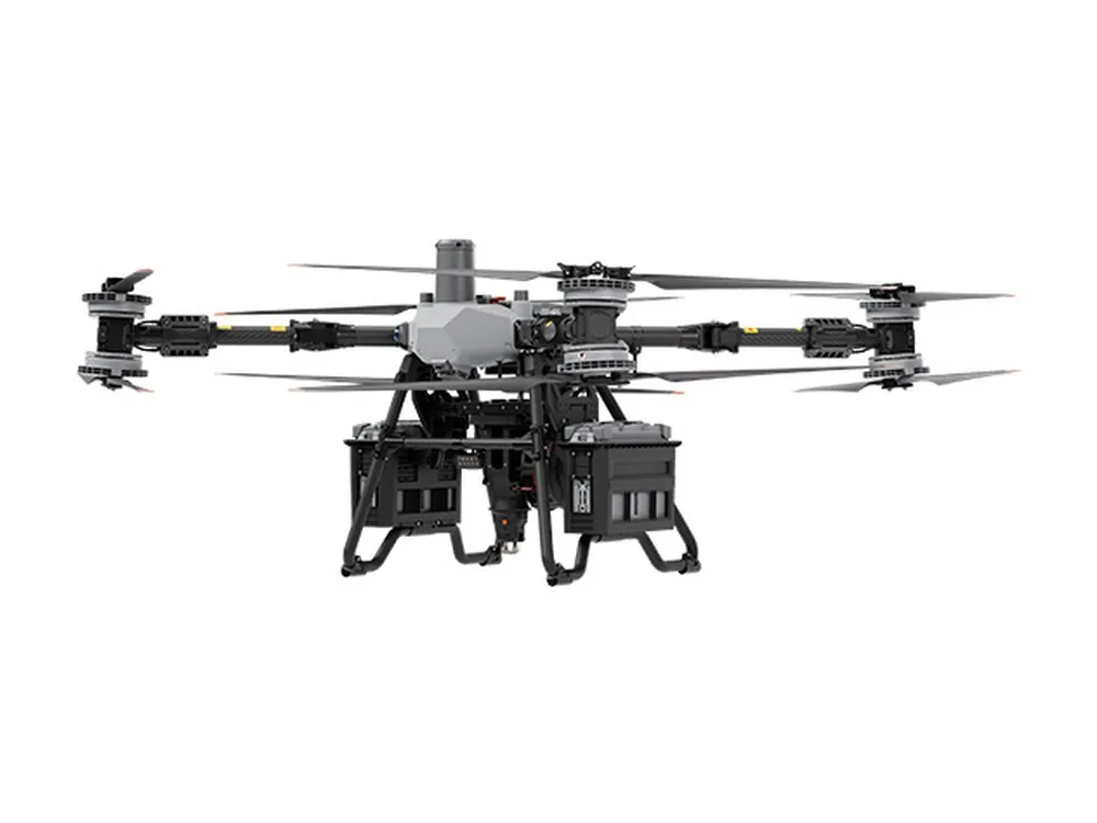 DJI FlyCart 100, вид сбоку с грузовыми кейсами