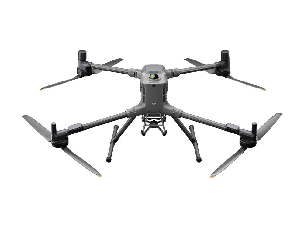 DJI Matrice 400, вид спереди